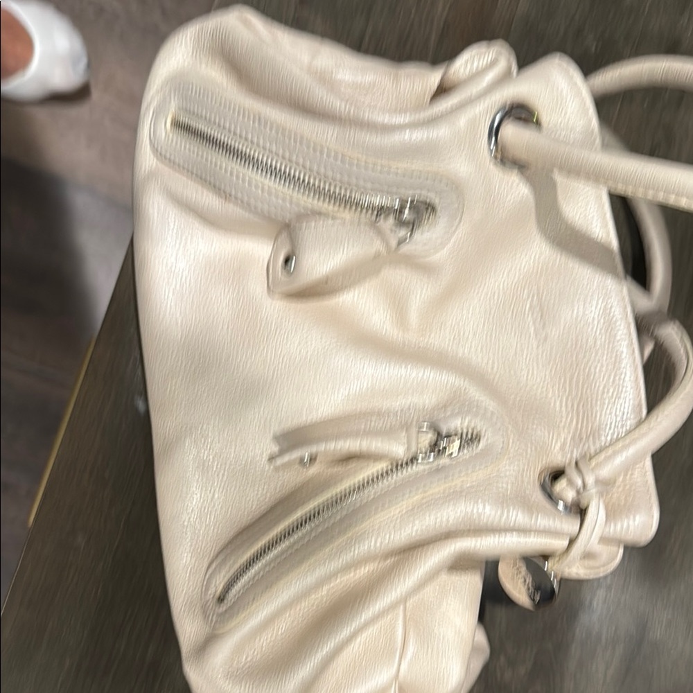 Elegant Cream Leather Handbag